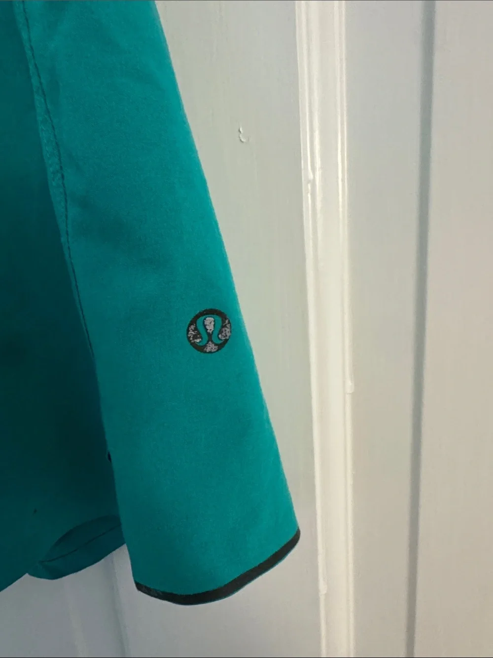 lululemon athletica green Surge Running Athletic Shorts size Small